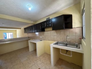 CASA EN VENTA EN FRAIJANES, DENTRO DE GARITA, KM 27 — Casa en Venta en Carretera a El Salvador, Guatemala, Ciudad — miniatura 8 de 12