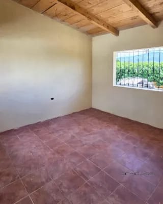 CASA EN VENTA EN PARRAMOS, CHIMALTENANGO — Casa en Venta en Parramos, Chimaltenango — miniatura 3 de 10