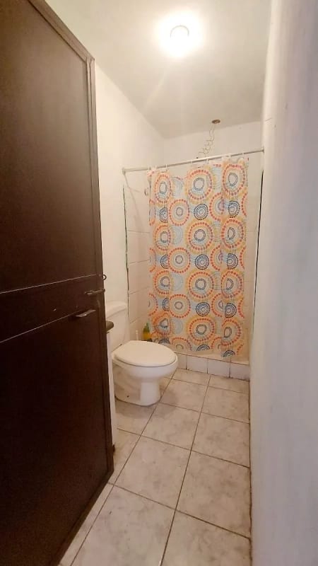 Vendo Casa Colonia La Floresta Zona 7 — Casa en Venta en Jardines de la Floresta, Zona 7, Guatemala, Ciudad — foto 13 de 17