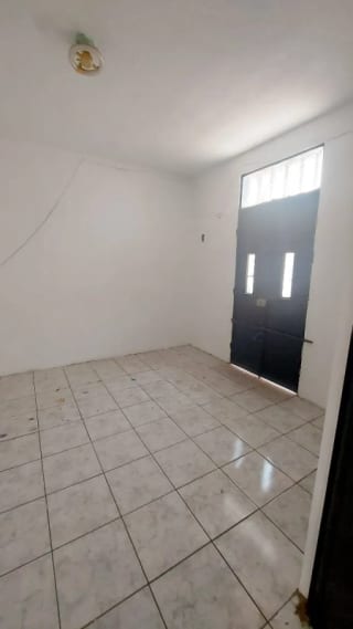 Vendo Casa Colonia La Floresta Zona 7 — Casa en Venta en Jardines de la Floresta, Zona 7, Guatemala, Ciudad — miniatura 12 de 17
