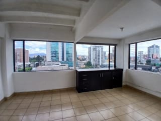 Oficina en Renta Zona 10 — Oficina en Alquiler en Zona 10, Guatemala, Ciudad — miniatura 1 de 7