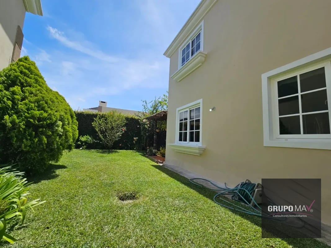 Casa Condominio Villas de Entreverdes Km 21.4 Entrada a Fraijanes — Casa en Venta en Entreverdes, Carretera a El Salvador, Guatemala, Ciudad — foto 2 de 12