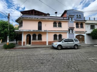 Propiedad Estratégica Z.5: Casa de 3 niveles en Sector en Crecimiento — Casa en Venta en Casa Asunción, Zona 5, Guatemala, Ciudad — miniatura 1 de 17