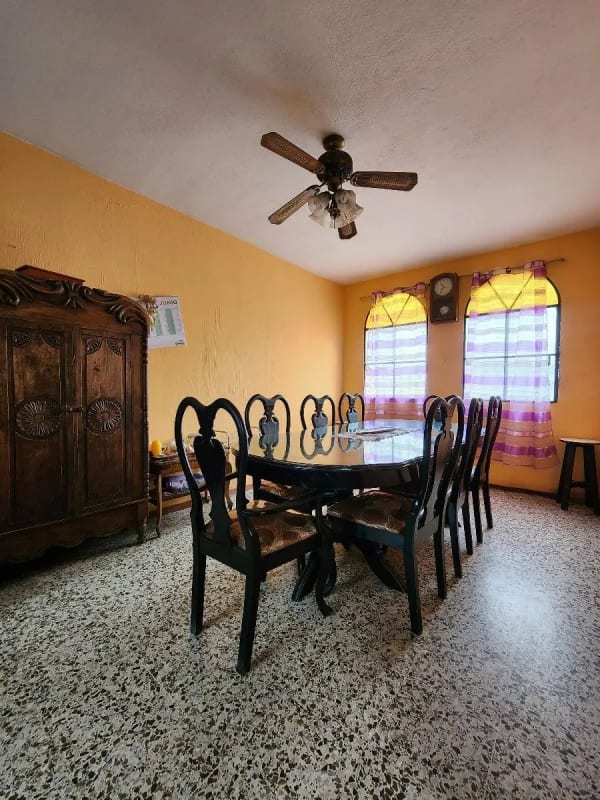 Propiedad Estratégica Z.5: Casa de 3 niveles en Sector en Crecimiento — Casa en Venta en Casa Asunción, Zona 5, Guatemala, Ciudad — foto 10 de 17
