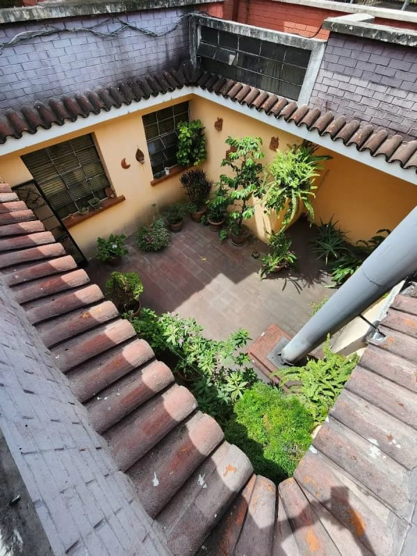 Propiedad Estratégica Z.5: Casa de 3 niveles en Sector en Crecimiento — Casa en Venta en Casa Asunción, Zona 5, Guatemala, Ciudad — foto 6 de 17