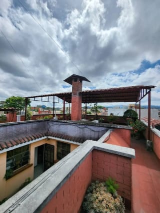 Propiedad Estratégica Z.5: Casa de 3 niveles en Sector en Crecimiento — Casa en Venta en Casa Asunción, Zona 5, Guatemala, Ciudad — miniatura 5 de 17