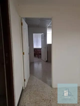 Oficina en renta — Oficina en Alquiler en Centro Empresarial, Zona 10, Guatemala, Ciudad — miniatura 2 de 3