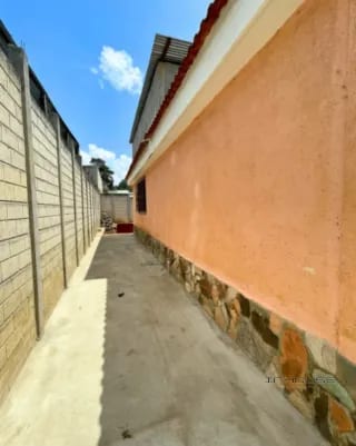 CASA EN VENTA EN SAN CRISTOBAL ZONA 8 DE MIXCO, DE UN NIVEL — Casa en Venta en Zona 8 Mixco, Guatemala, Ciudad — miniatura 5 de 11