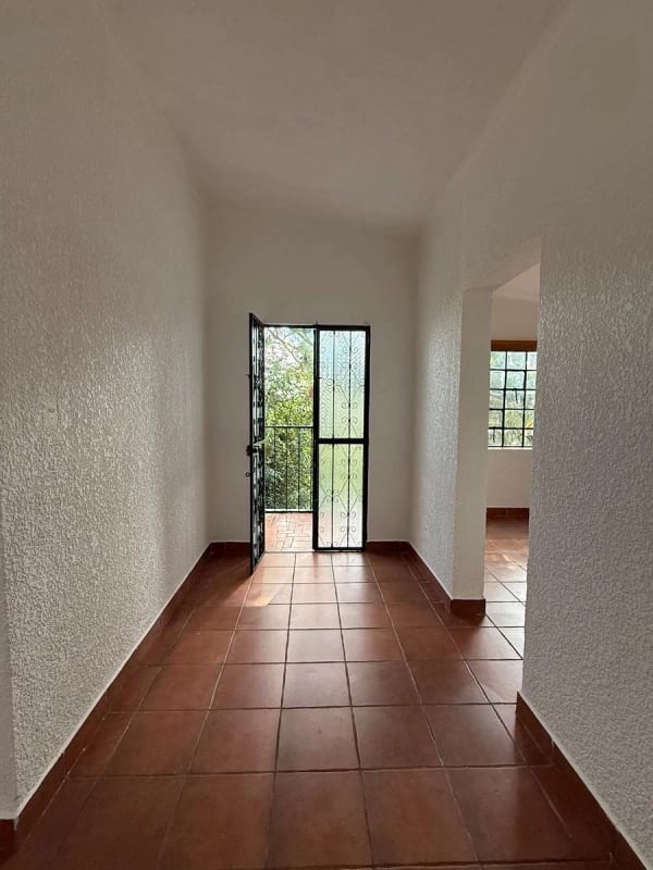 Venta de Casa Cerca del Club Campestre La Montaña – Dentro de Colonia Privada — Casa en Venta en all, Guatemala, Ciudad — foto 9 de 12