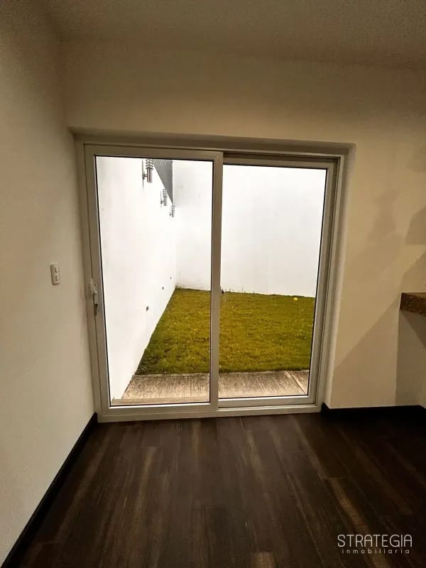 Hermos Casa Para Estrenar Kanajuyu Zona 16 — Casa en Venta en Kanajuyú, Zona 16, Guatemala, Ciudad — foto 12 de 13