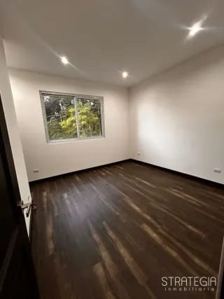 Hermos Casa Para Estrenar Kanajuyu Zona 16 — Casa en Venta en Kanajuyú, Zona 16, Guatemala, Ciudad — miniatura 9 de 13