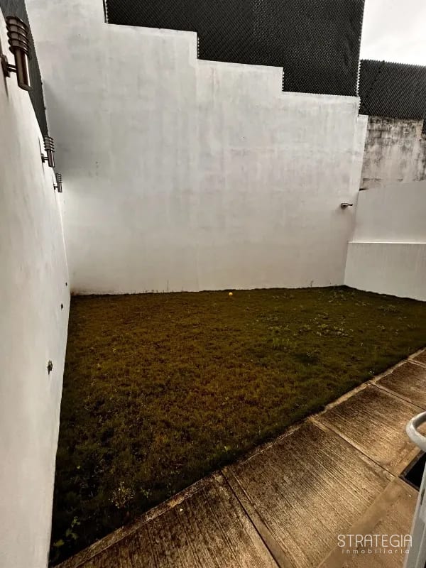 Hermos Casa Para Estrenar Kanajuyu Zona 16 — Casa en Venta en Kanajuyú, Zona 16, Guatemala, Ciudad — foto 4 de 13
