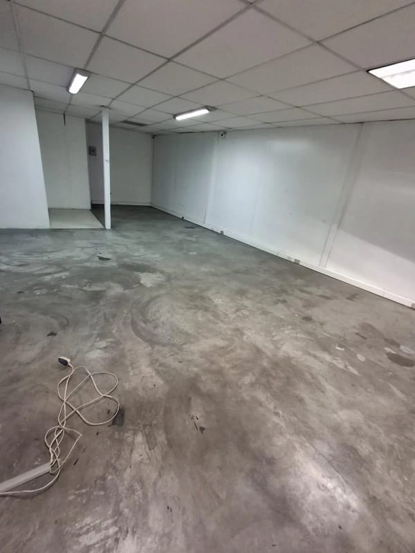 Edificio con Bodega en Alquiler – 20 Calle, Zona 10 — Bodega / Ofibodega en Alquiler en Zona 10, Guatemala, Ciudad — foto 3 de 15