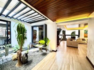 Casa exclusiva en alquiler en zona 10 – Ideal para embajada, family office u oficina privada de alto nivel — Casa en Alquiler en Zona 10, Guatemala, Ciudad — miniatura 16 de 16