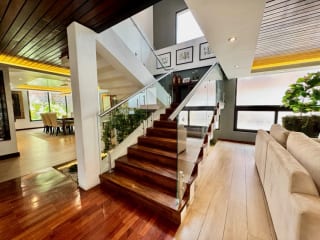 Casa exclusiva en alquiler en zona 10 – Ideal para embajada, family office u oficina privada de alto nivel — Casa en Alquiler en Zona 10, Guatemala, Ciudad — miniatura 9 de 16
