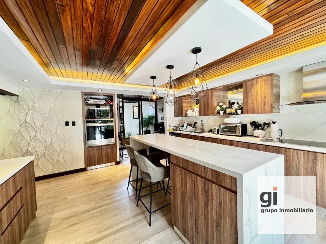 Casa exclusiva en alquiler en zona 10 – Ideal para embajada, family office u oficina privada de alto nivel — Casa en Alquiler en Zona 10, Guatemala, Ciudad — foto 7 de 16