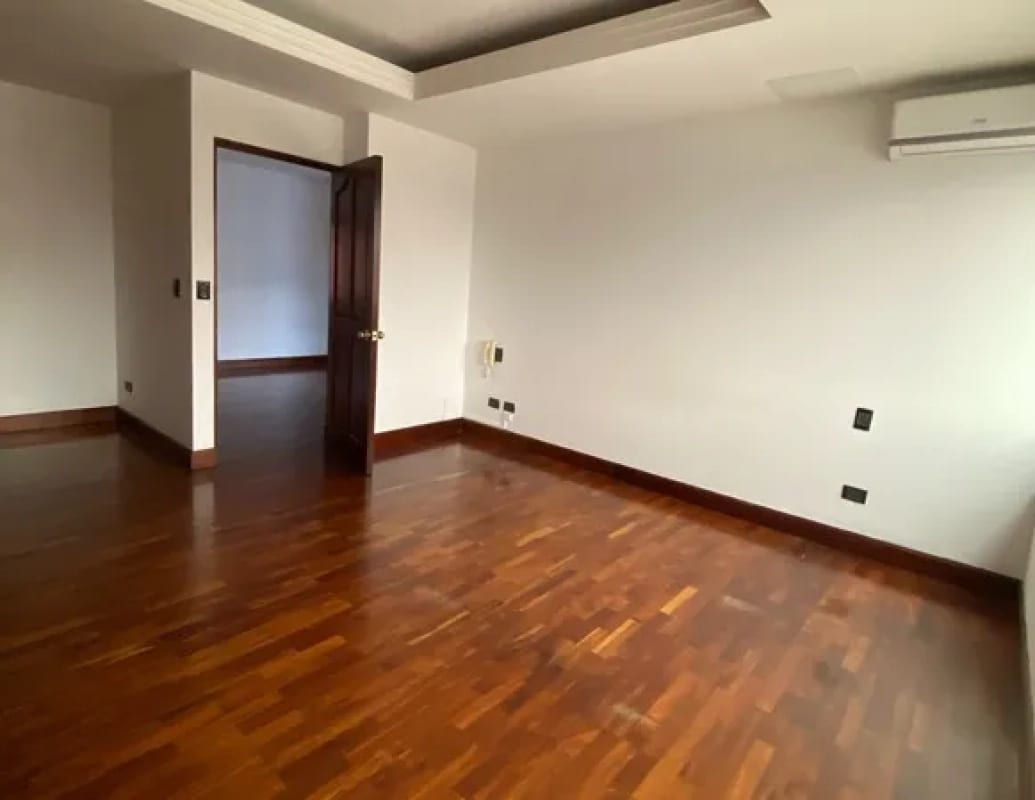 Apartamento en Venta - SAN IGNACIO II Zona 10 — Apartamento en Venta en San Ignacio, Zona 10, Guatemala, Ciudad — foto 9 de 11