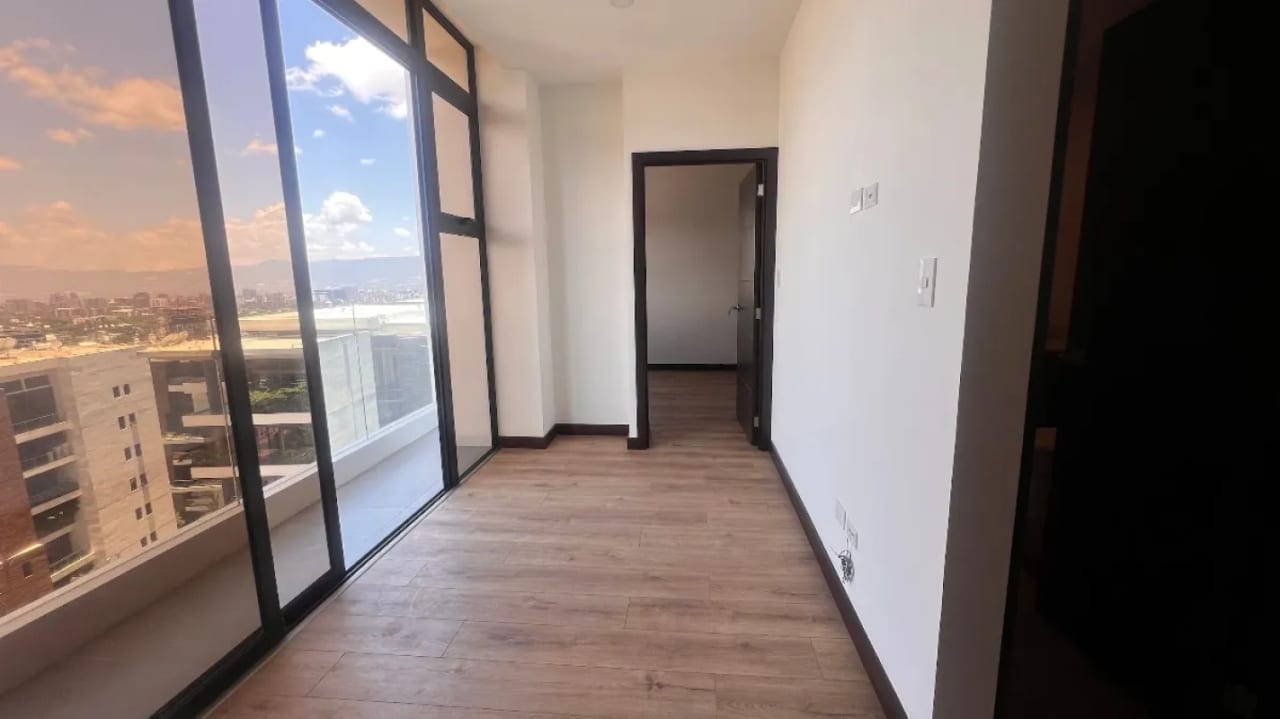Alquiler de Apartamento Vista Hermosa II zona 15 — Apartamento en Alquiler en Zona 15, Guatemala, Ciudad — foto 8 de 11