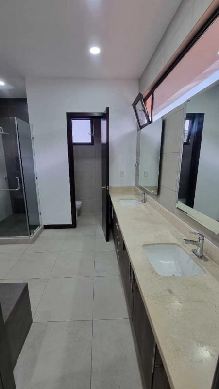 *Vendo Hermosa Casa en Exclusiva Area de Carretera a El Salvador, Residencias Concepción, cluster Camelias* — Casa en Venta en Bromelias Concepcion, Carretera a El Salvador, Guatemala, Ciudad — foto 10 de 17