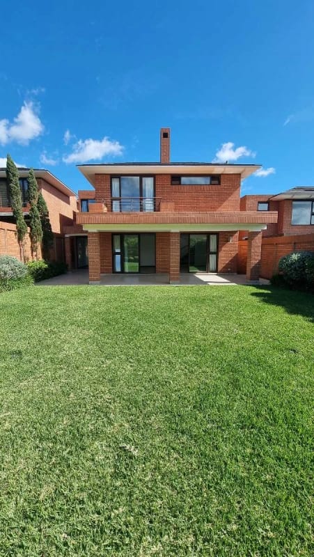 *Vendo Hermosa Casa en Exclusiva Area de Carretera a El Salvador, Residencias Concepción, cluster Camelias* — Casa en Venta en Bromelias Concepcion, Carretera a El Salvador, Guatemala, Ciudad — foto 4 de 17