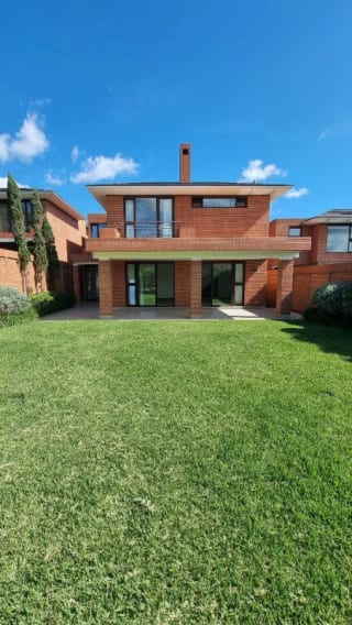 *Vendo Hermosa Casa en Exclusiva Area de Carretera a El Salvador, Residencias Concepción, cluster Camelias* — Casa en Venta en Bromelias Concepcion, Carretera a El Salvador, Guatemala, Ciudad — miniatura 4 de 17