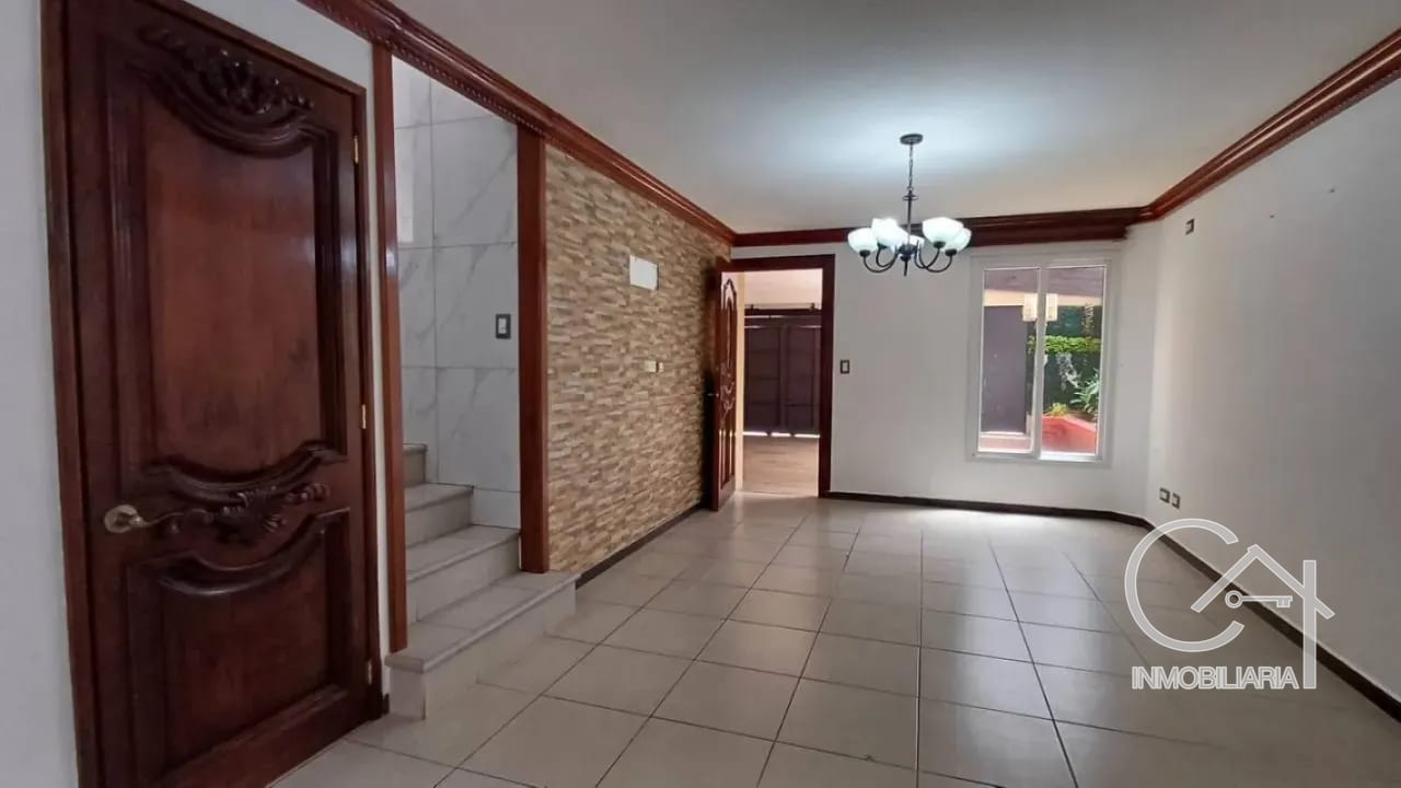 Casa en Venta - Cumbres de la Arboleda Km 21.5 — Casa en Venta en Cumbres de La Arboleda, Carretera a El Salvador, Guatemala, Ciudad — foto 11 de 12