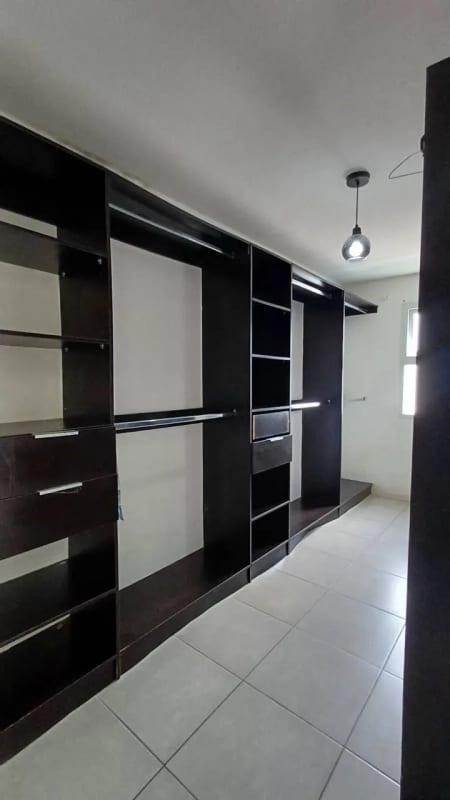 Casa en Venta - Cumbres de la Arboleda Km 21.5 — Casa en Venta en Cumbres de La Arboleda, Carretera a El Salvador, Guatemala, Ciudad — foto 5 de 12