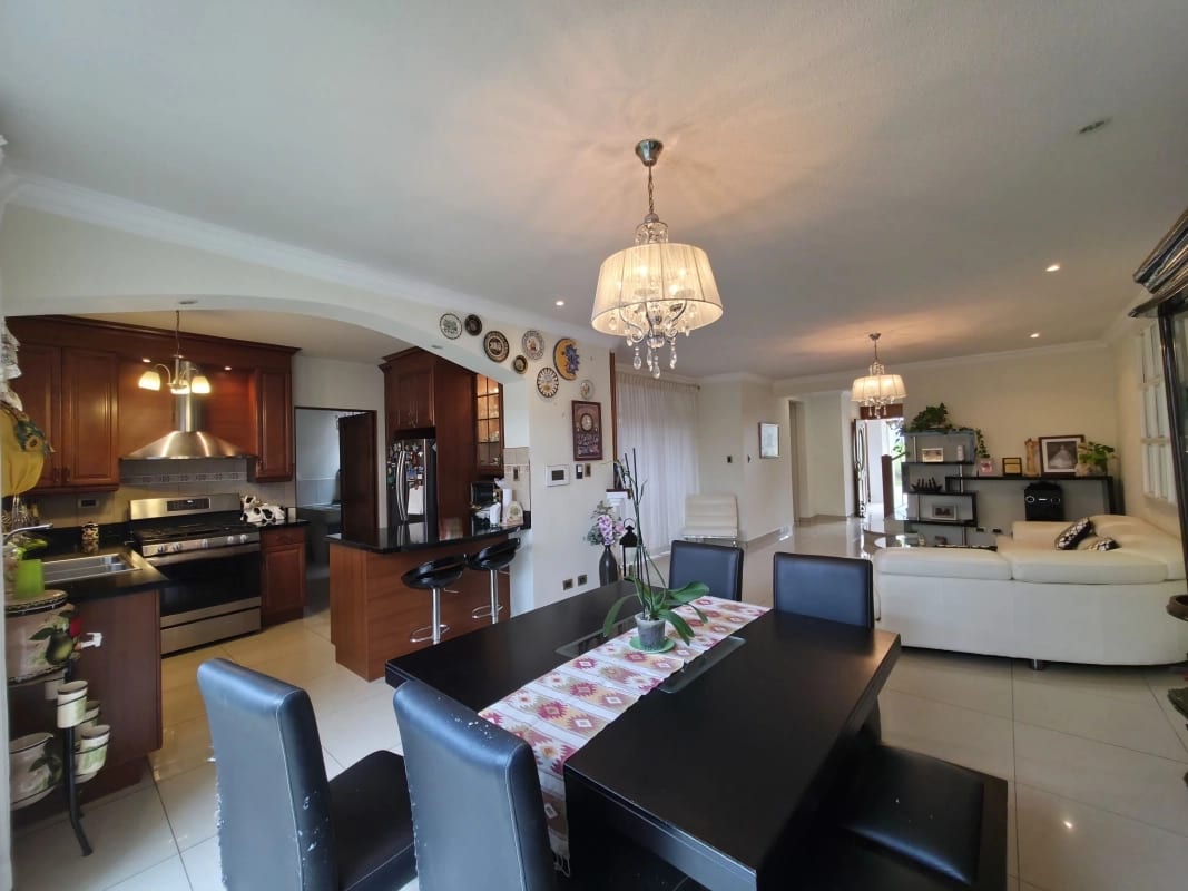 Casa en venta Condominio Vila Verde — Casa en Venta en Carretera a El Salvador, Guatemala, Ciudad — foto 1 de 16