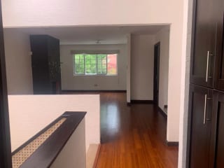 PRECIOSA CASA 2 NIVELES EN VILLAS EUROPEAS — Casa en Venta en Villas Europeas, Carretera a El Salvador, Guatemala, Ciudad — miniatura 10 de 16