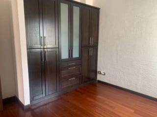 PRECIOSA CASA 2 NIVELES EN VILLAS EUROPEAS — Casa en Venta en Villas Europeas, Carretera a El Salvador, Guatemala, Ciudad — miniatura 4 de 16