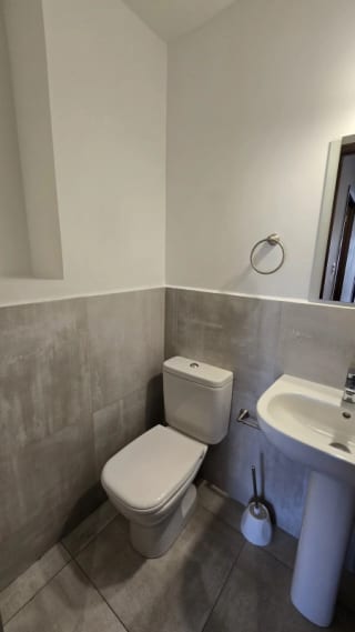 Se Vende Apto. Edificio Casa Acueducto. Nivel medio. — Apartamento en Venta en Casa Acueducto, Zona 10, Guatemala, Ciudad — miniatura 2 de 17