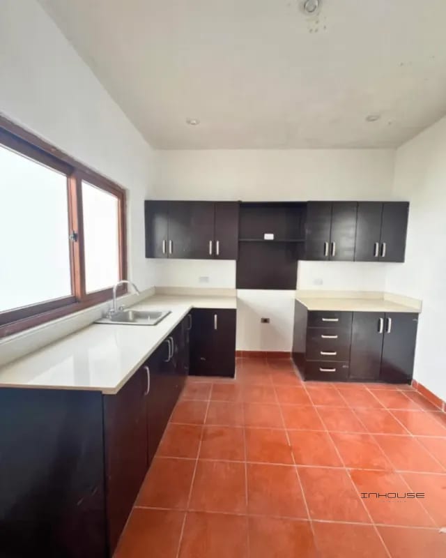 CASA EN VENTA EN ANTIGUA, SAN PEDRO LAS HUERTAS — Casa en Venta en San Pedro Las Huertas, Antigua, Sacatepéquez — foto 10 de 10