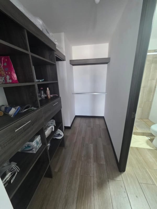 |Apartamento en Venta PETAPOLIS Zona 12 — Apartamento en Venta en Zona 12, Guatemala, Ciudad — foto 2 de 16