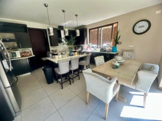 VENDO BELLA Y AMPLIA CASA DE LUJO EN RES. CONCEPCION KM 15 CAES — Casa en Venta en Santa Catarina Pinula, Carretera a El Salvador, Guatemala, Ciudad — miniatura 9 de 15