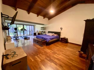 VENDO LINDA CASA CON AMPLIO JARDÍN EN EXCLUSIVA COLONIA EN ZONA 11 — Casa en Venta en *Otro / No especificar, Zona 11, Guatemala, Ciudad — miniatura 6 de 10