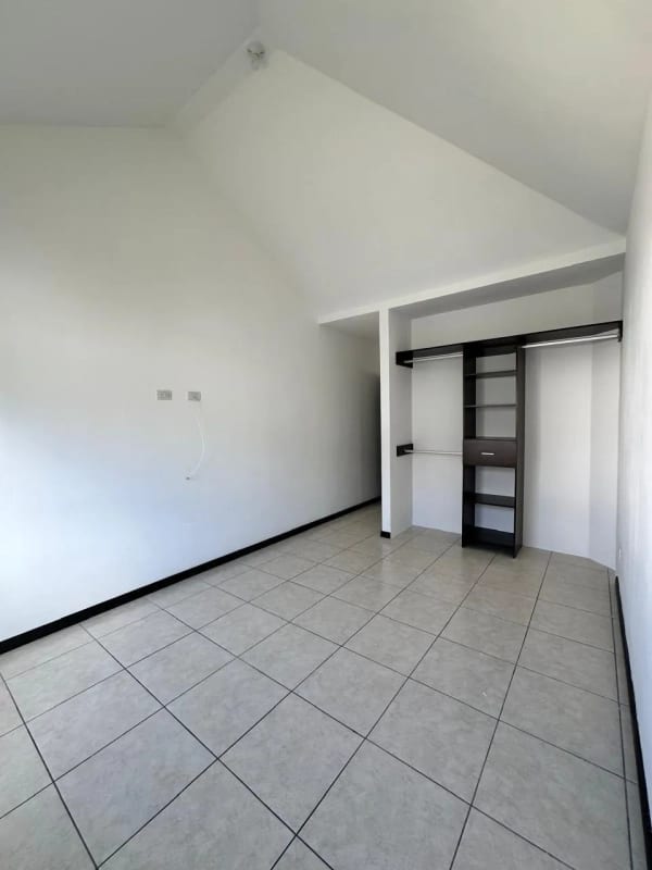 ¡ATENCIÓN INVERSIONISTAS! CASA EN VENTA VISTAS DE SAN ISIDRO II, Z.16 | CASA EN VENTA de 3 Niveles — Casa en Venta en Vistas de San Isidro, Zona 16, Guatemala, Ciudad — foto 16 de 17