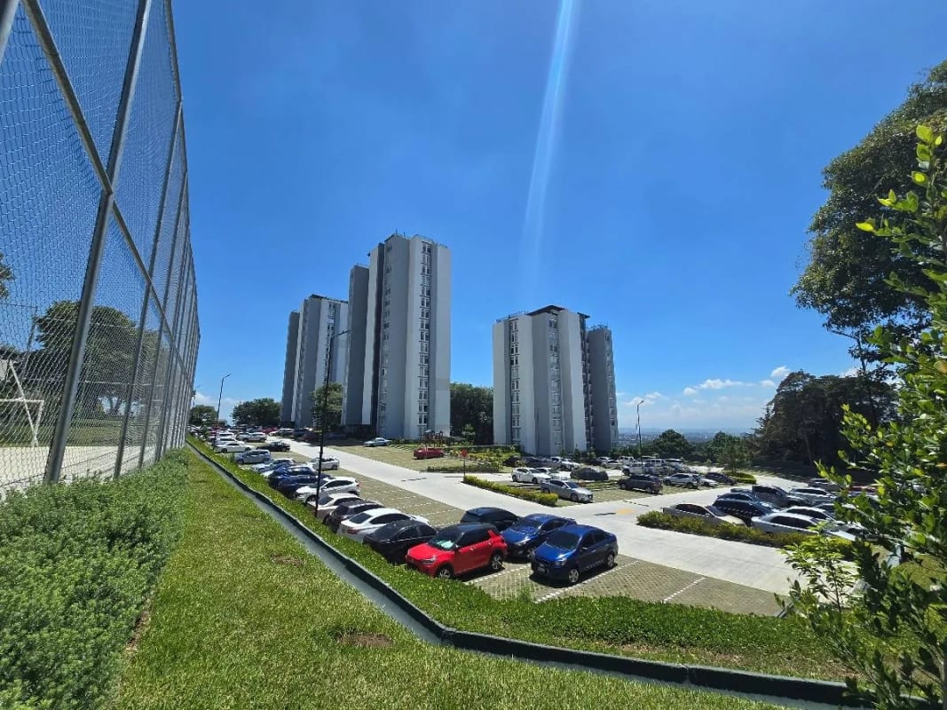 Se vende apartamento, 3 hab con jardín, Sakai San Cristóbal — Apartamento en Venta en Sakai, Zona 1 Mixco, Guatemala, Ciudad — foto 7 de 16