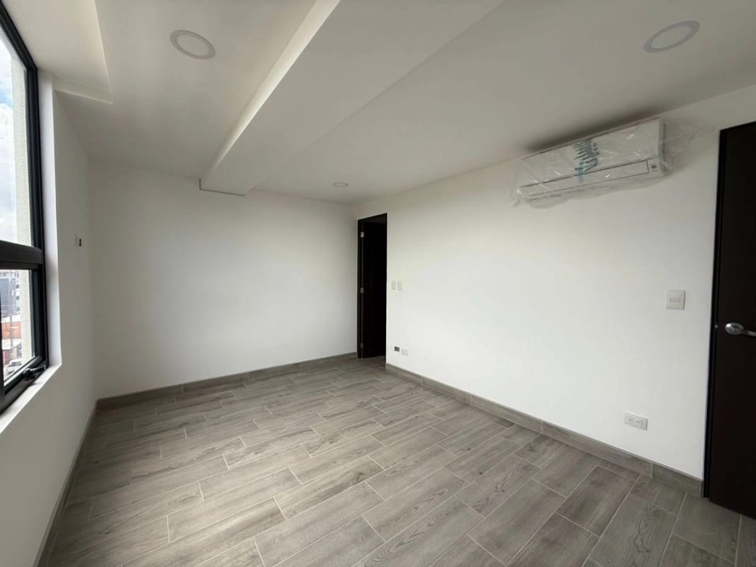 Apartamento para estrenar en Z 5 . Línea blanca completa y aires acondicionados — Apartamento en Alquiler en Zona 5, Guatemala, Ciudad — foto 10 de 11