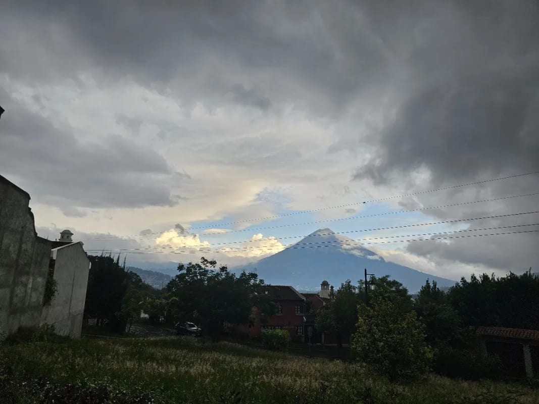 Terreno en Bella Vista Jocotenango con Hermosas Vistas — Terreno en Venta en Antigua, Sacatepéquez — foto 2 de 9