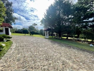 Granja en venta — Casa vacacional en Venta en Santa Lucía Milpas Altas, Sacatepéquez — miniatura 6 de 17