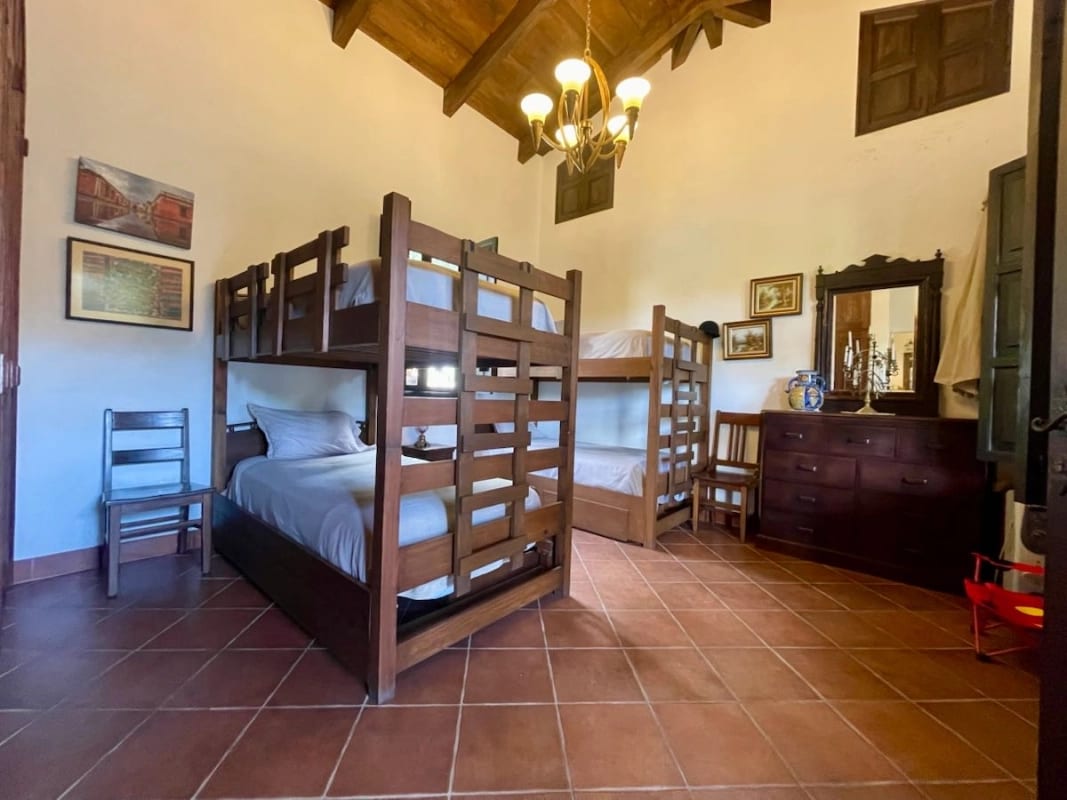 Granja en venta — Casa vacacional en Venta en Santa Lucía Milpas Altas, Sacatepéquez — foto 2 de 17