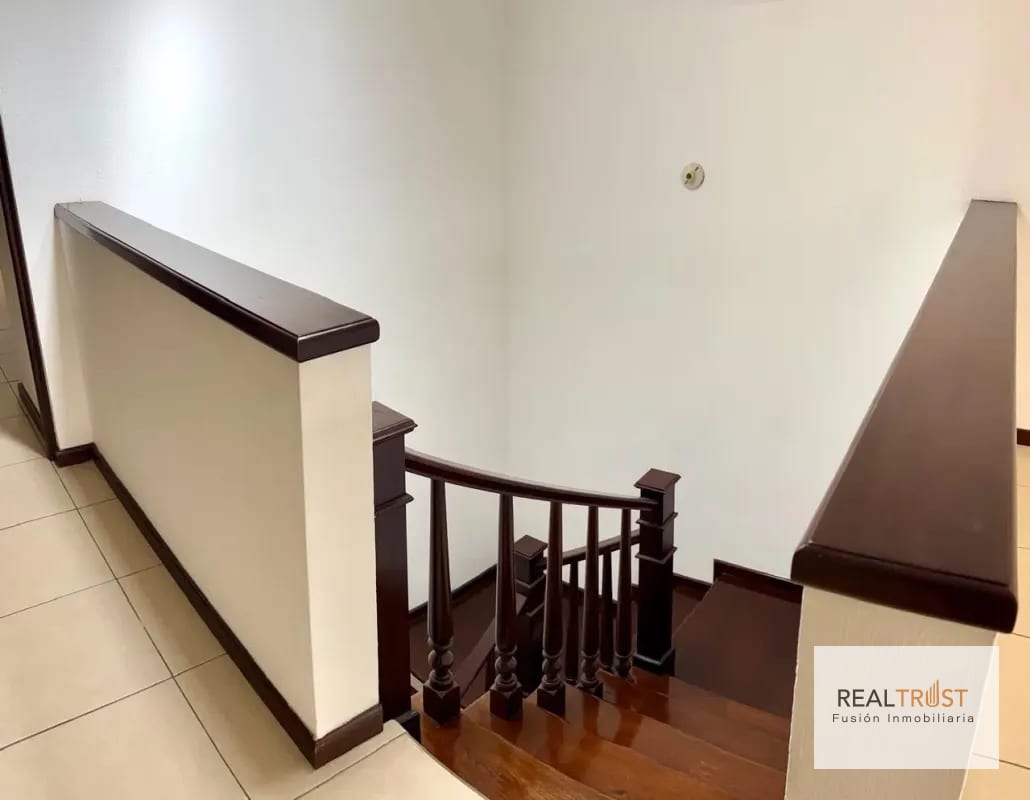 Vendo casa en Residenciales Villas de Santa Monica carretera a El Salvador km. 16.5 — Casa en Venta en Villas de Santa Mónica, Carretera a El Salvador, Guatemala, Ciudad — foto 13 de 17