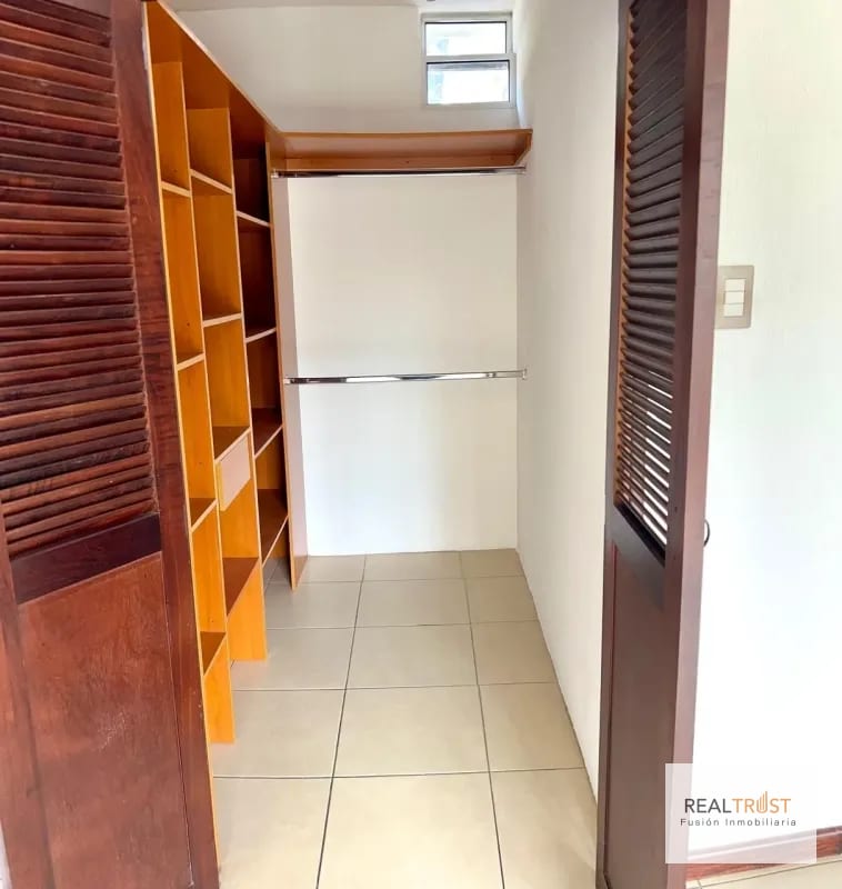 Vendo casa en Residenciales Villas de Santa Monica carretera a El Salvador km. 16.5 — Casa en Venta en Villas de Santa Mónica, Carretera a El Salvador, Guatemala, Ciudad — foto 9 de 17