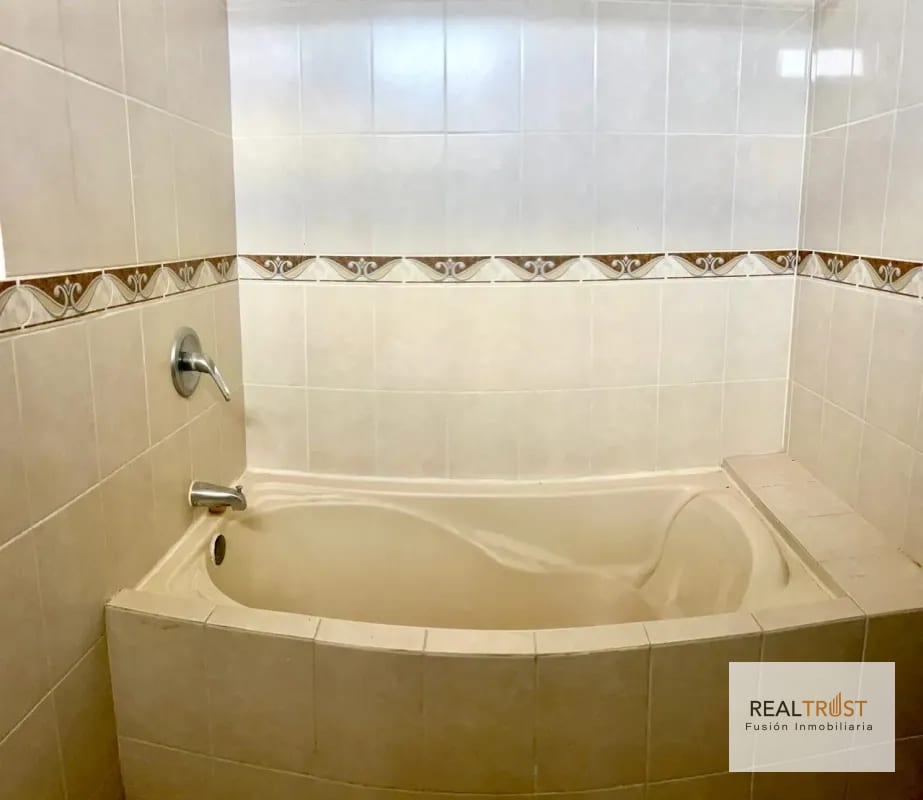 Vendo casa en Residenciales Villas de Santa Monica carretera a El Salvador km. 16.5 — Casa en Venta en Villas de Santa Mónica, Carretera a El Salvador, Guatemala, Ciudad — foto 8 de 17