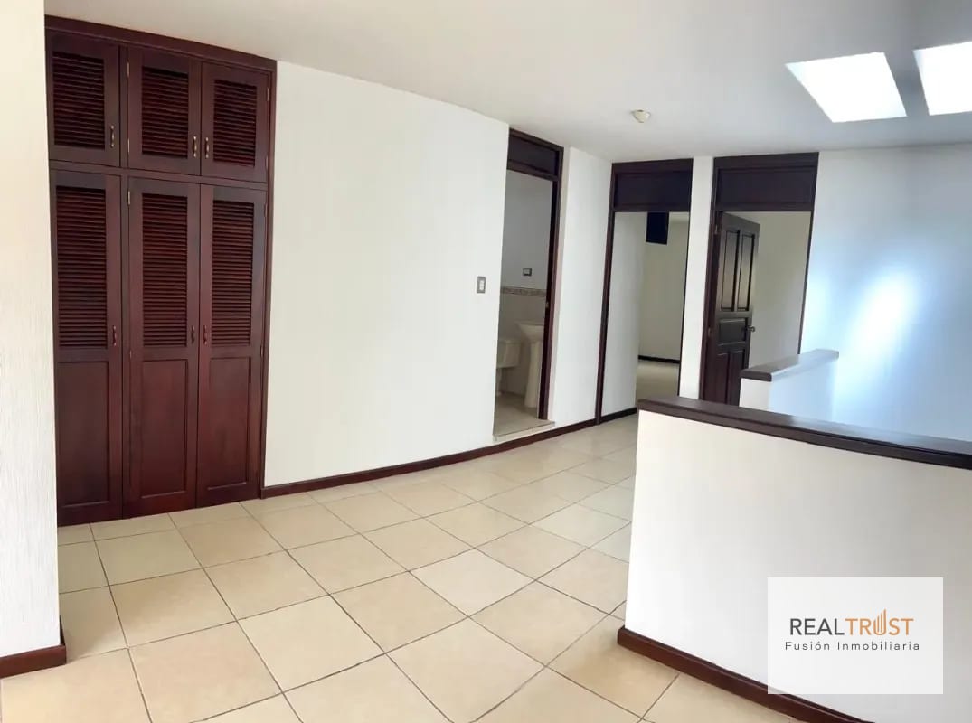Vendo casa en Residenciales Villas de Santa Monica carretera a El Salvador km. 16.5 — Casa en Venta en Villas de Santa Mónica, Carretera a El Salvador, Guatemala, Ciudad — foto 7 de 17
