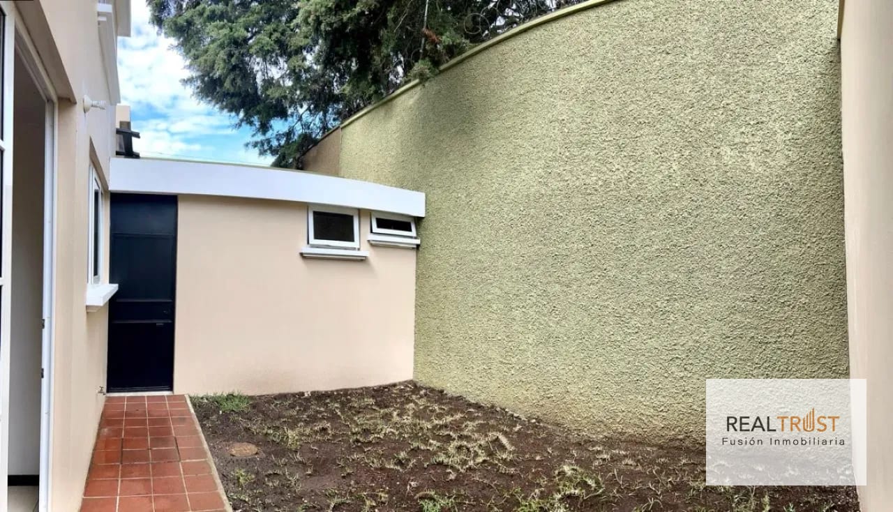 Vendo casa en Residenciales Villas de Santa Monica carretera a El Salvador km. 16.5 — Casa en Venta en Villas de Santa Mónica, Carretera a El Salvador, Guatemala, Ciudad — foto 4 de 17