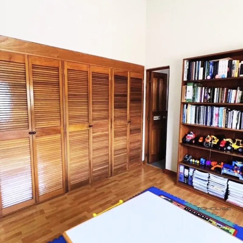 CASA EN VENTA CARRETERA A EL SALVADOR KM 15.8 REMODELADA — Casa en Venta en El Horizonte, Carretera a El Salvador, Guatemala, Ciudad — foto 3 de 11