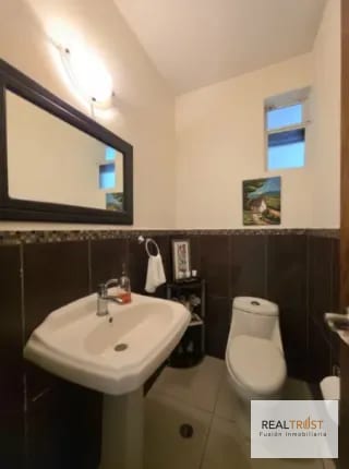 km 26 Carretera a El Salvador casa en venta moderna — Casa en Venta en Bosques de Villa Verde, Carretera a El Salvador, Guatemala, Ciudad — miniatura 11 de 17