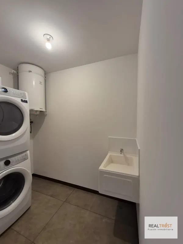 En Renta Precioso Apartamento con Terraza, San Lázaro Zona 15 — Apartamento en Alquiler en San Lázaro, Zona 15, Guatemala, Ciudad — foto 2 de 12