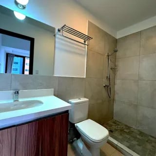 APARTAMENTO EN VENTA EN ZONA 14 EN NIVEL ALTO — Apartamento en Venta en Zona 14, Guatemala, Ciudad — miniatura 2 de 9